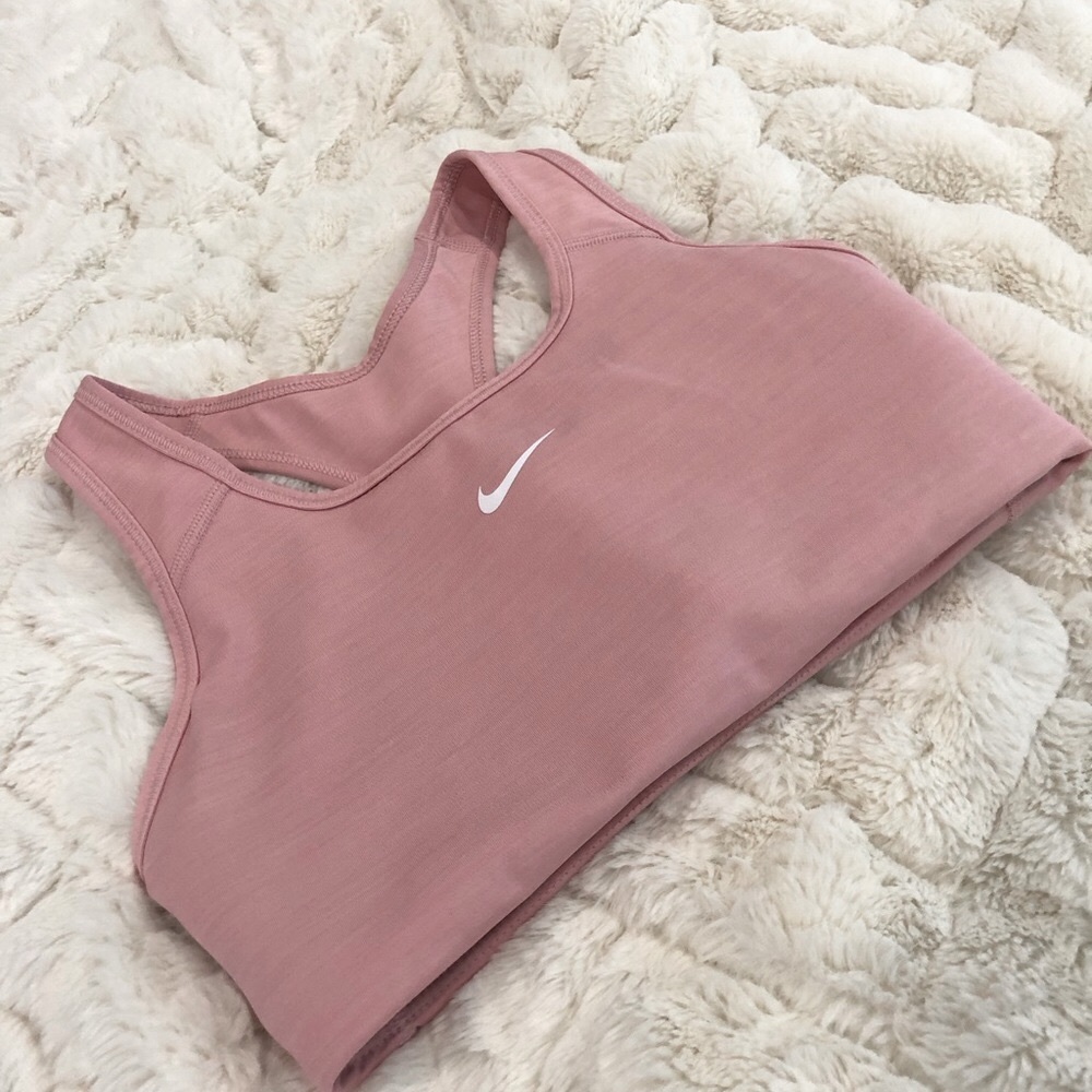 Gently worn Nike Small removable padding racer back sports bra